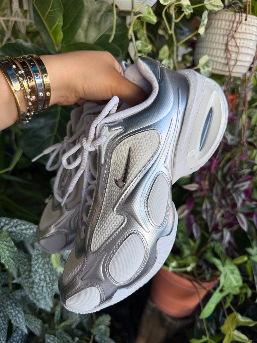 Nike air max muse  Women's Silver and White Streamline Air Sneakers